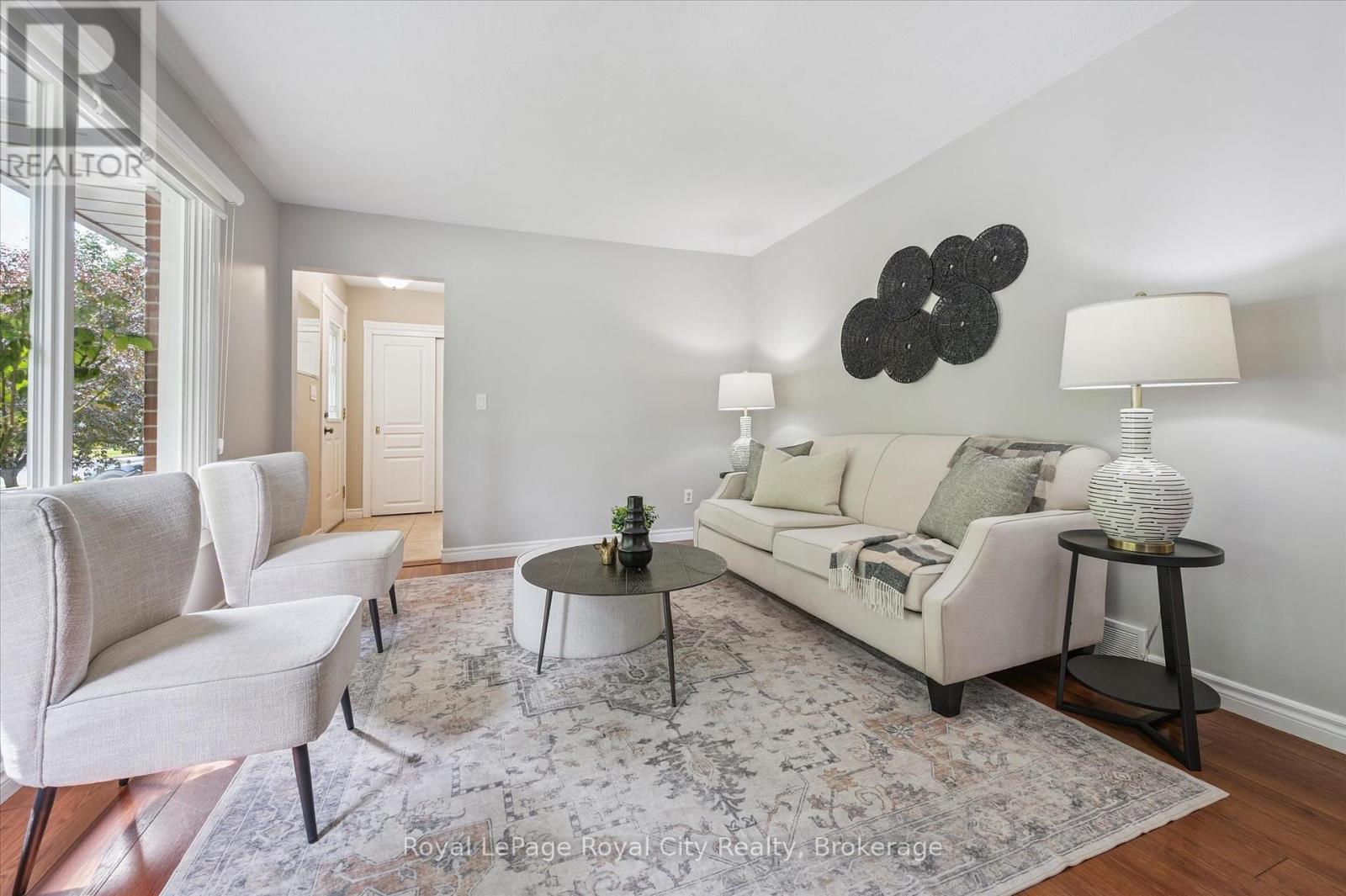 












190 WAVERLEY DRIVE

,
Guelph (Riverside Park),




Ontario
N1E1H4


