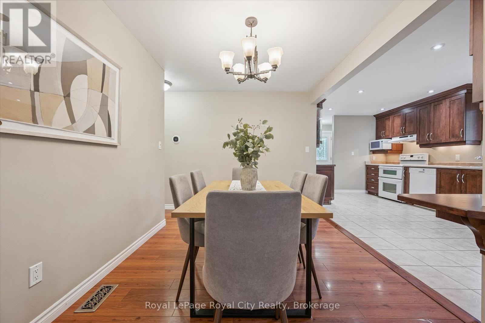 












190 WAVERLEY DRIVE

,
Guelph (Riverside Park),




Ontario
N1E1H4

