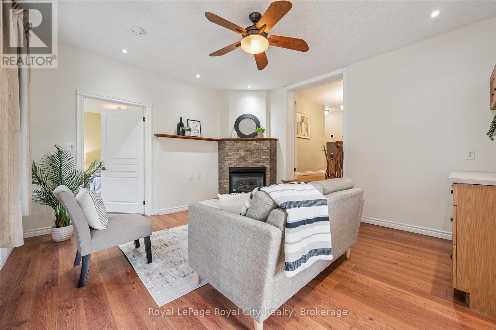 












190 WAVERLEY DRIVE

,
Guelph (Riverside Park),




Ontario
N1E1H4


