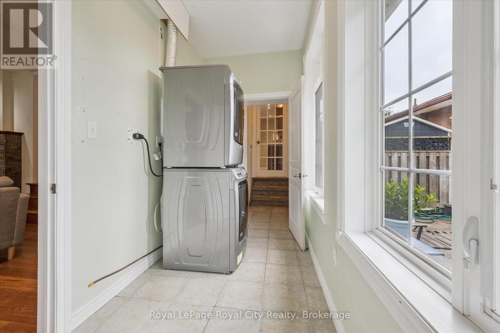 












190 WAVERLEY DRIVE

,
Guelph (Riverside Park),




Ontario
N1E1H4

