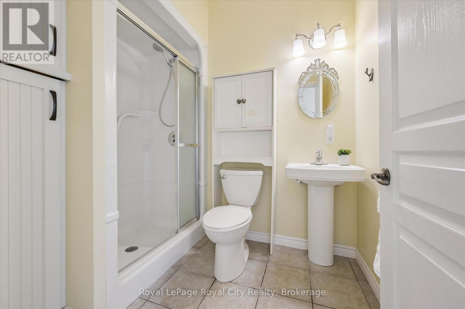 












190 WAVERLEY DRIVE

,
Guelph (Riverside Park),




Ontario
N1E1H4

