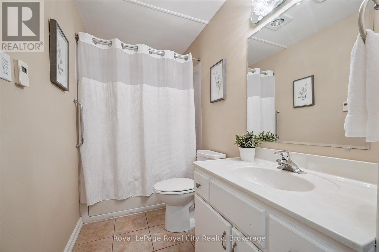 












190 WAVERLEY DRIVE

,
Guelph (Riverside Park),




Ontario
N1E1H4

