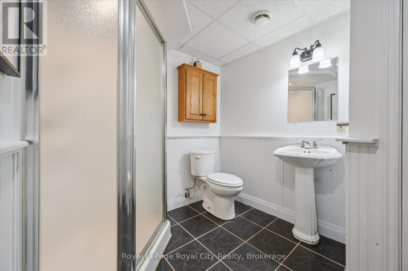 












190 WAVERLEY DRIVE

,
Guelph (Riverside Park),




Ontario
N1E1H4

