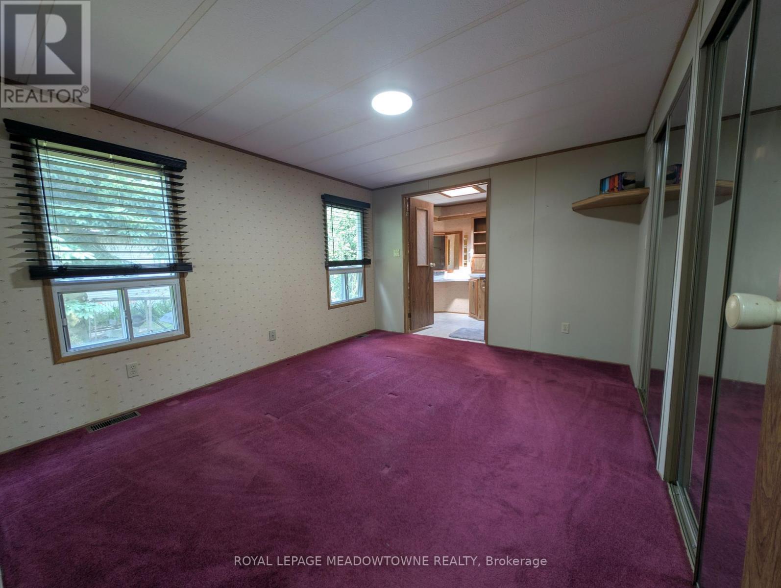 












8 GRAND  VISTA DRIVE

,
Wellington North,




Ontario
N0G2L0

