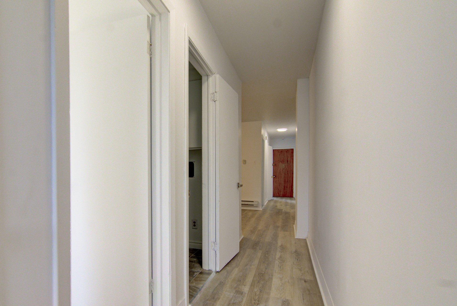 









5742


Av. Auteuil

, 1,
Brossard,




QC
J4Z1M7

