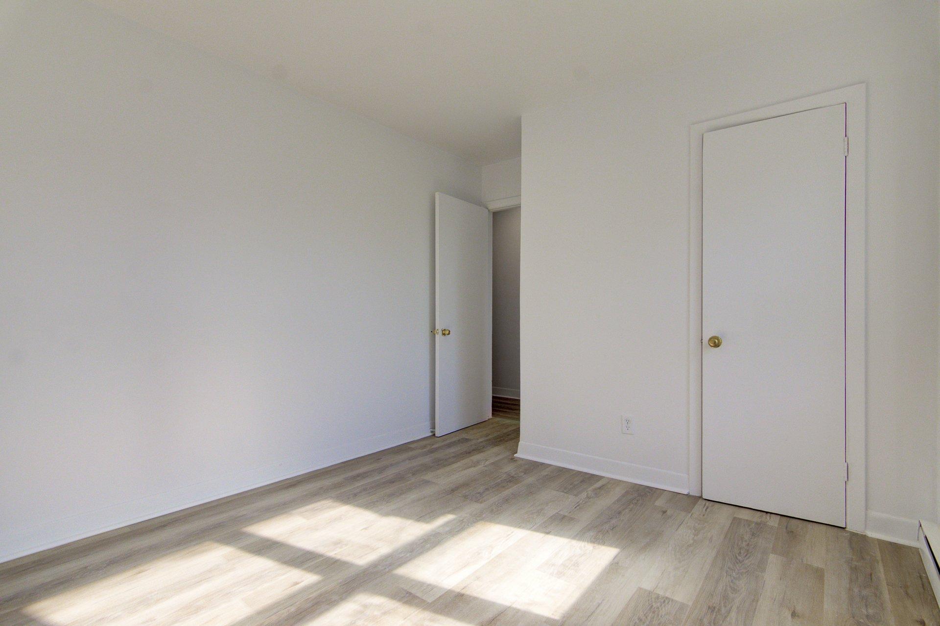 









5742


Av. Auteuil

, 1,
Brossard,




QC
J4Z1M7

