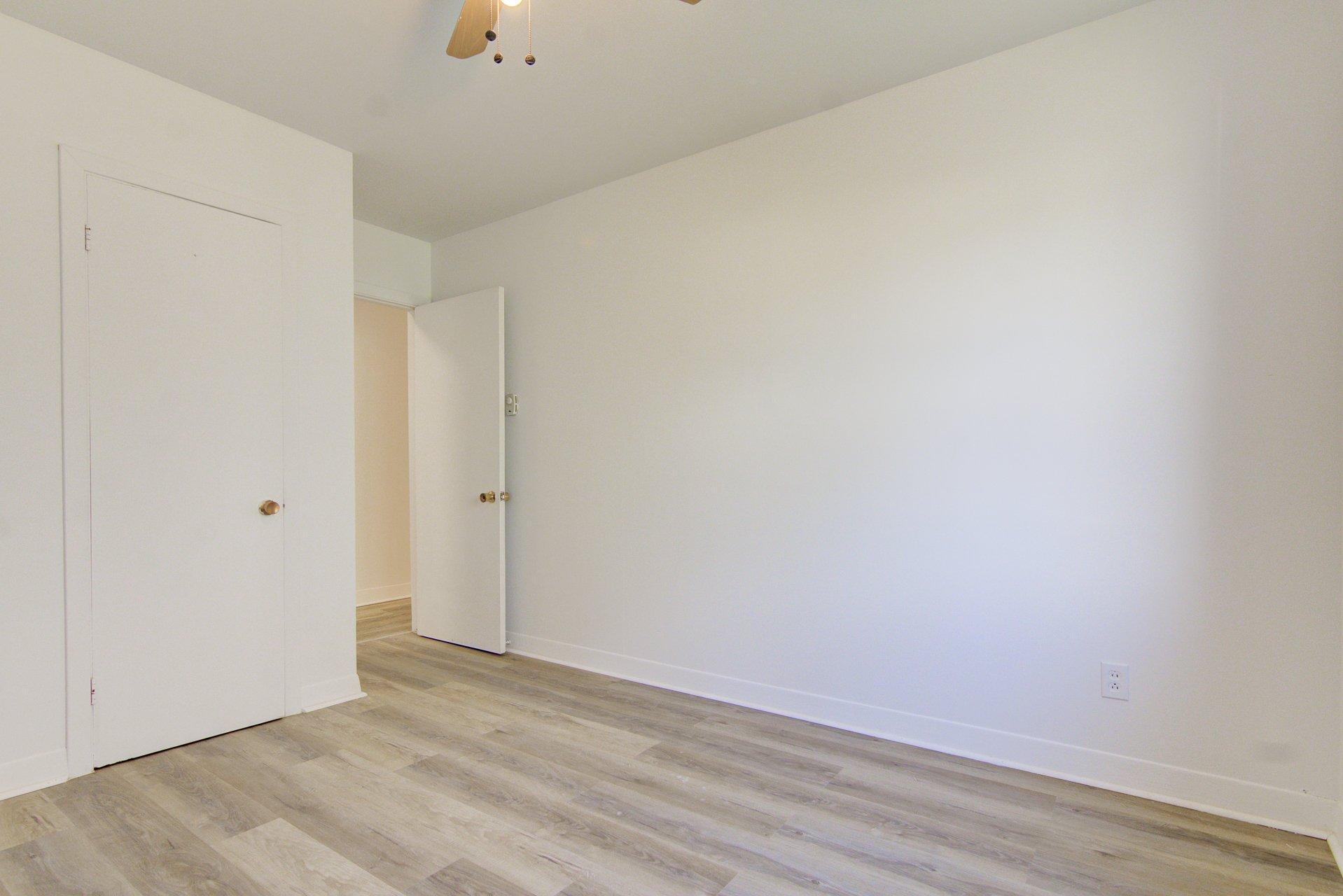 









5742


Av. Auteuil

, 1,
Brossard,




QC
J4Z1M7

