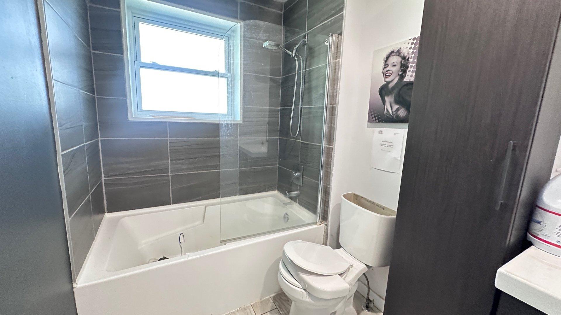 









860


Rue des Marguerites

,
Mascouche,




QC
J7L3A6

