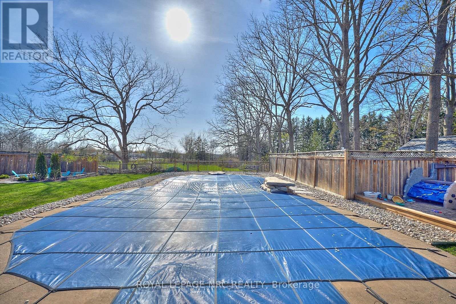 












553 RIDGE ROAD N

,
Fort Erie (Ridgeway),




Ontario
L0S1N0

