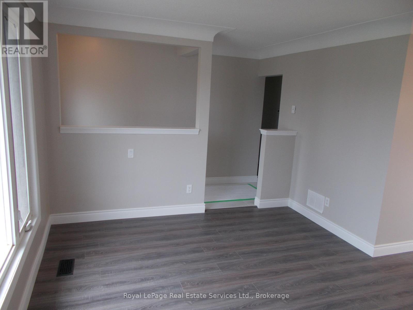 












284 MORDEN ROAD

,
Oakville (WO West),




Ontario
L6K2S5

