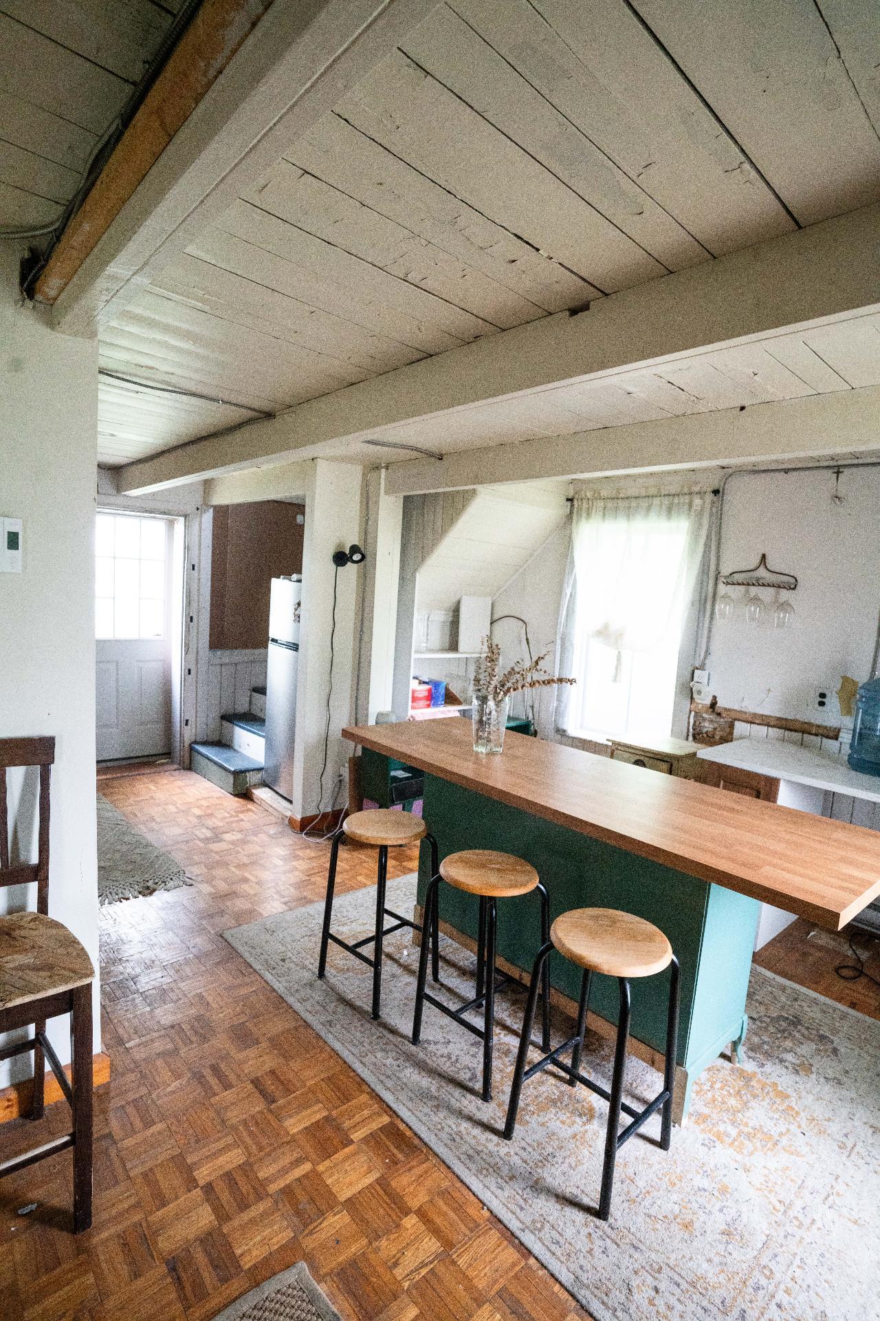 









127


Ch. des Outaouais

,
L'Île-du-Grand-Calumet,




QC
J0X1J0

