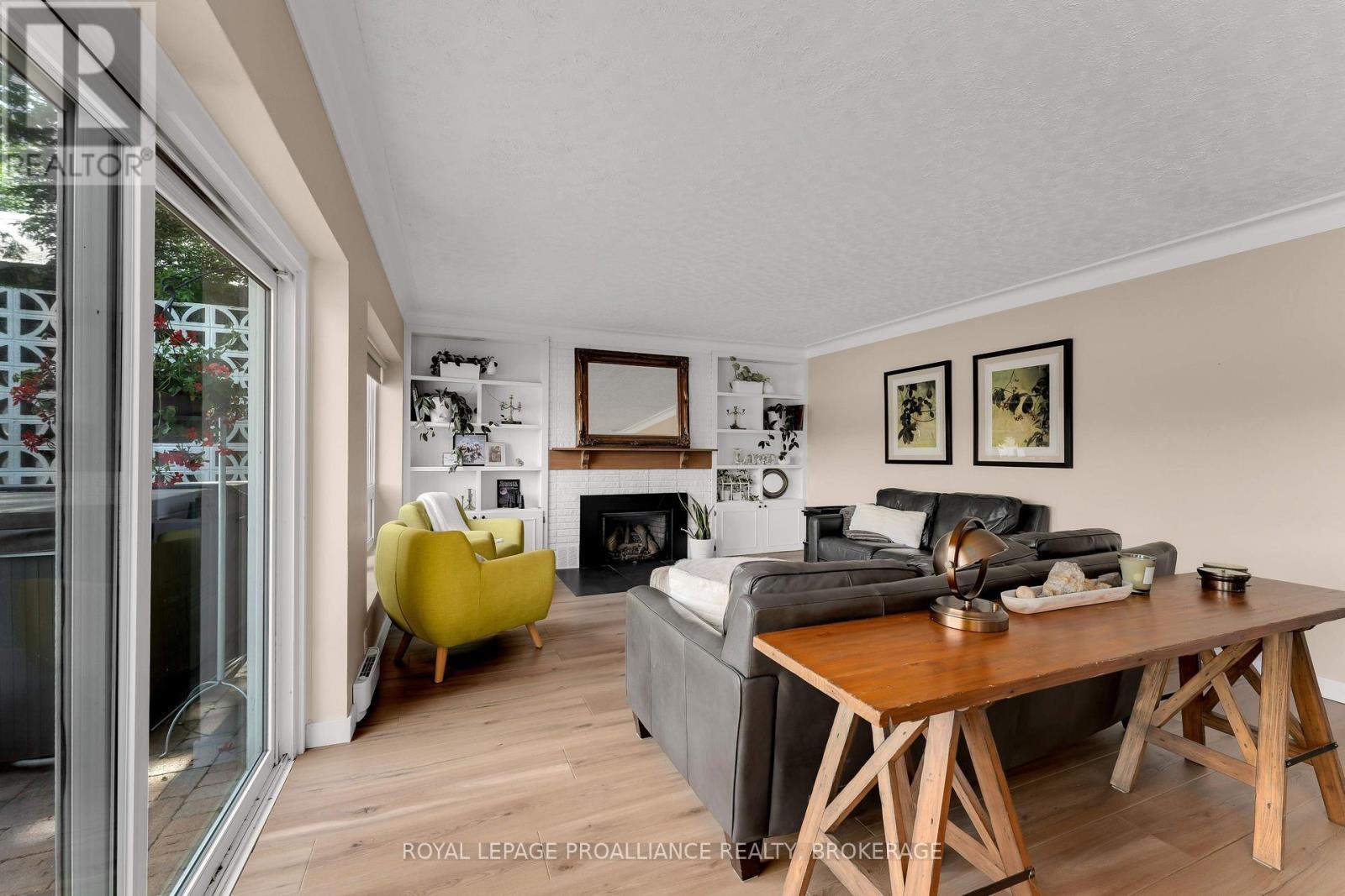 












4268 MELODY LODGE LANE

,
Frontenac (Frontenac South),




Ontario
K0H2N0

