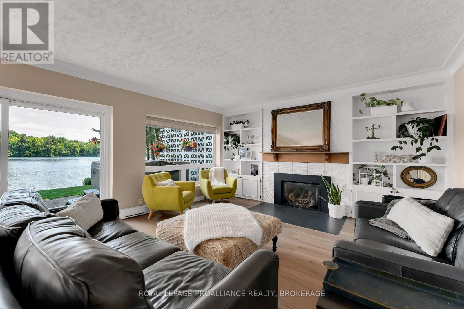 












4268 MELODY LODGE LANE

,
Frontenac (Frontenac South),




Ontario
K0H2N0

