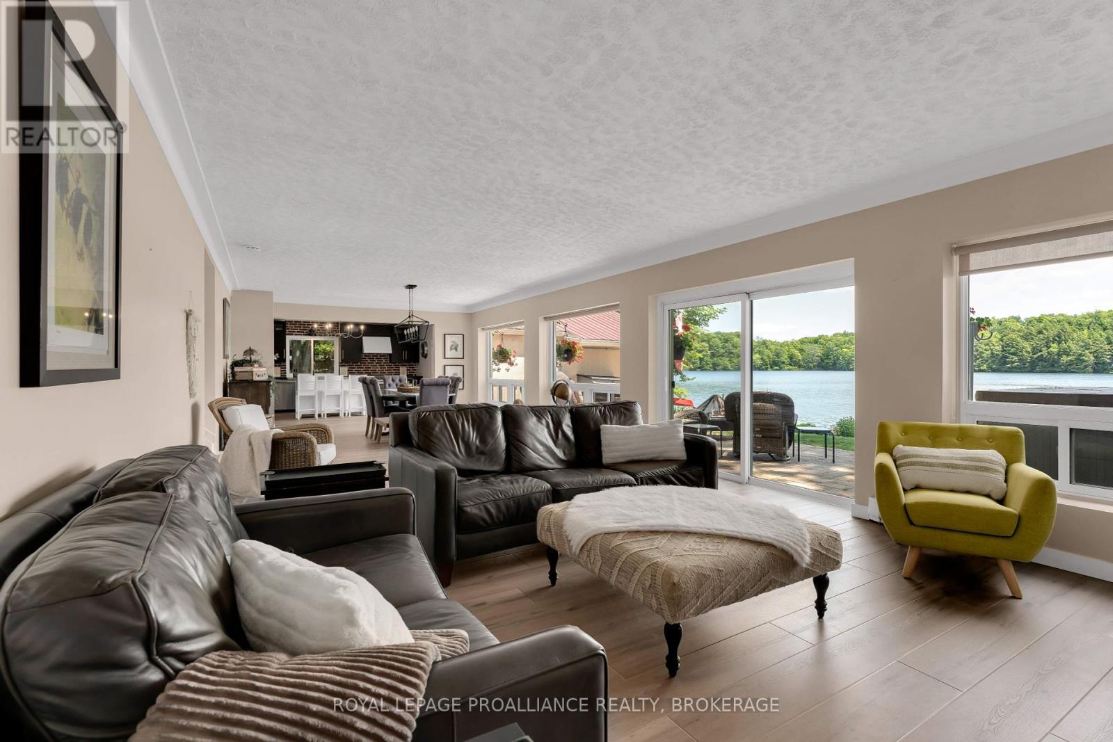 












4268 MELODY LODGE LANE

,
Frontenac (Frontenac South),




Ontario
K0H2N0

