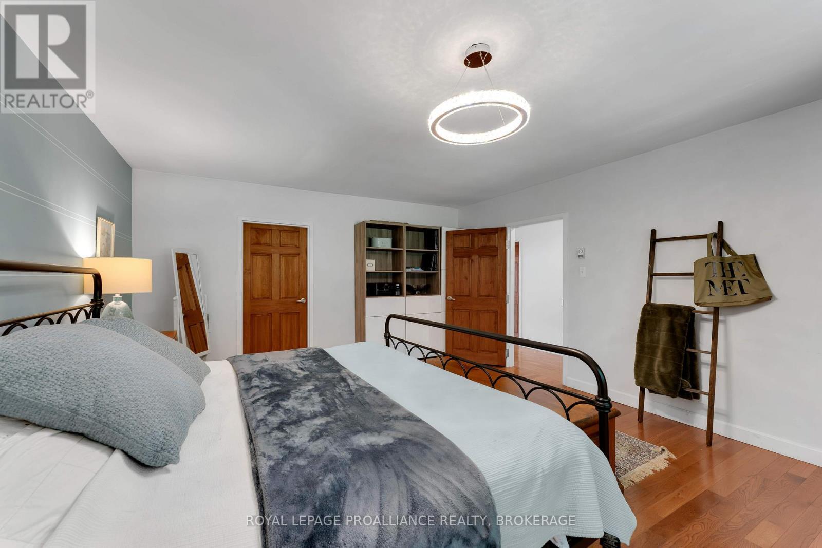 












4268 MELODY LODGE LANE

,
Frontenac (Frontenac South),




Ontario
K0H2N0

