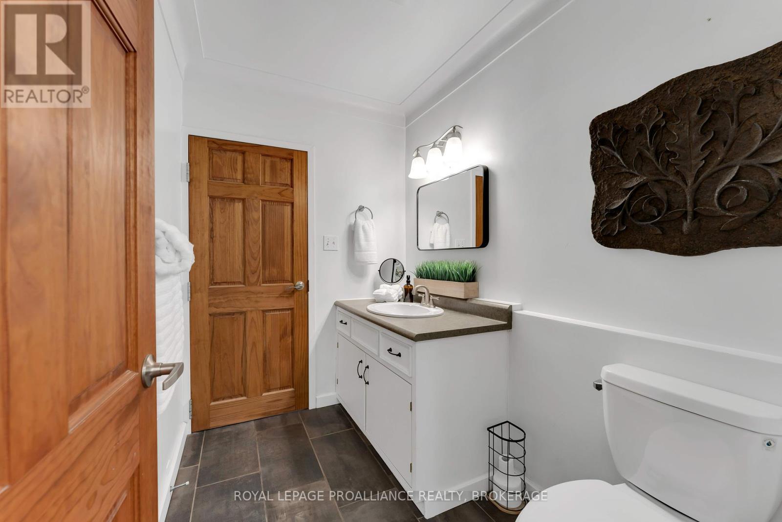 












4268 MELODY LODGE LANE

,
Frontenac (Frontenac South),




Ontario
K0H2N0

