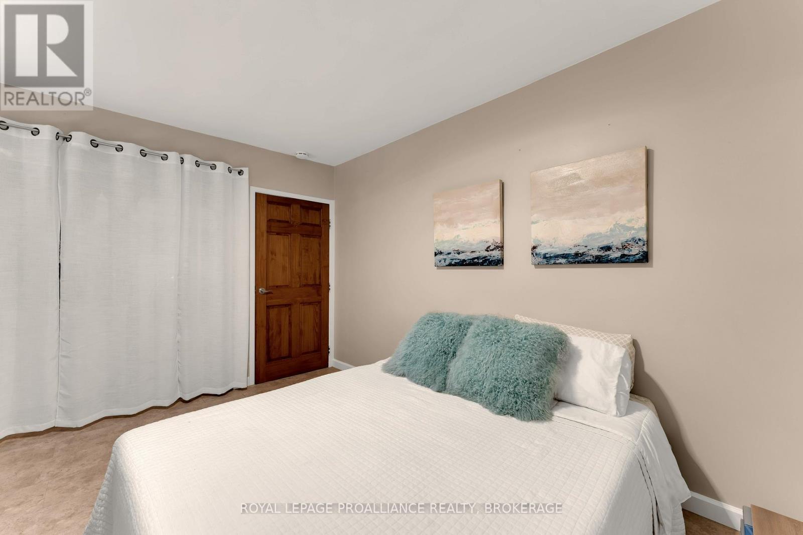 












4268 MELODY LODGE LANE

,
Frontenac (Frontenac South),




Ontario
K0H2N0

