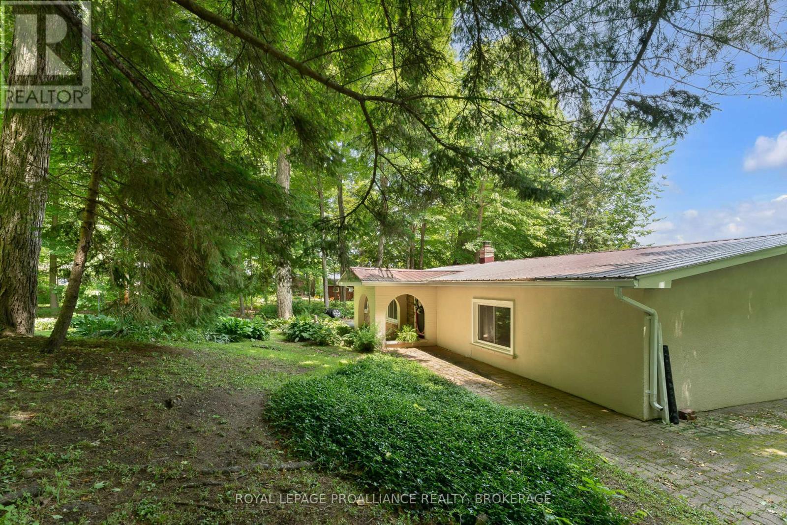 












4268 MELODY LODGE LANE

,
Frontenac (Frontenac South),




Ontario
K0H2N0

