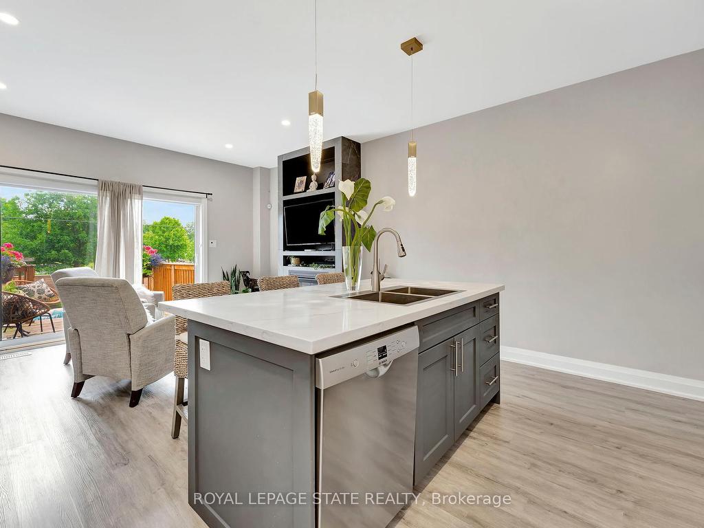 









74


Melbourne

Street,
Hamilton,




ON
L8P 2A6

