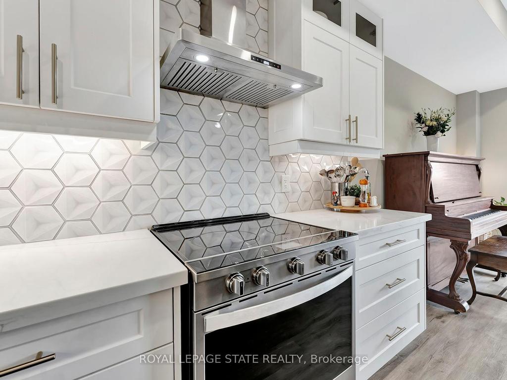 









74


Melbourne

Street,
Hamilton,




ON
L8P 2A6

