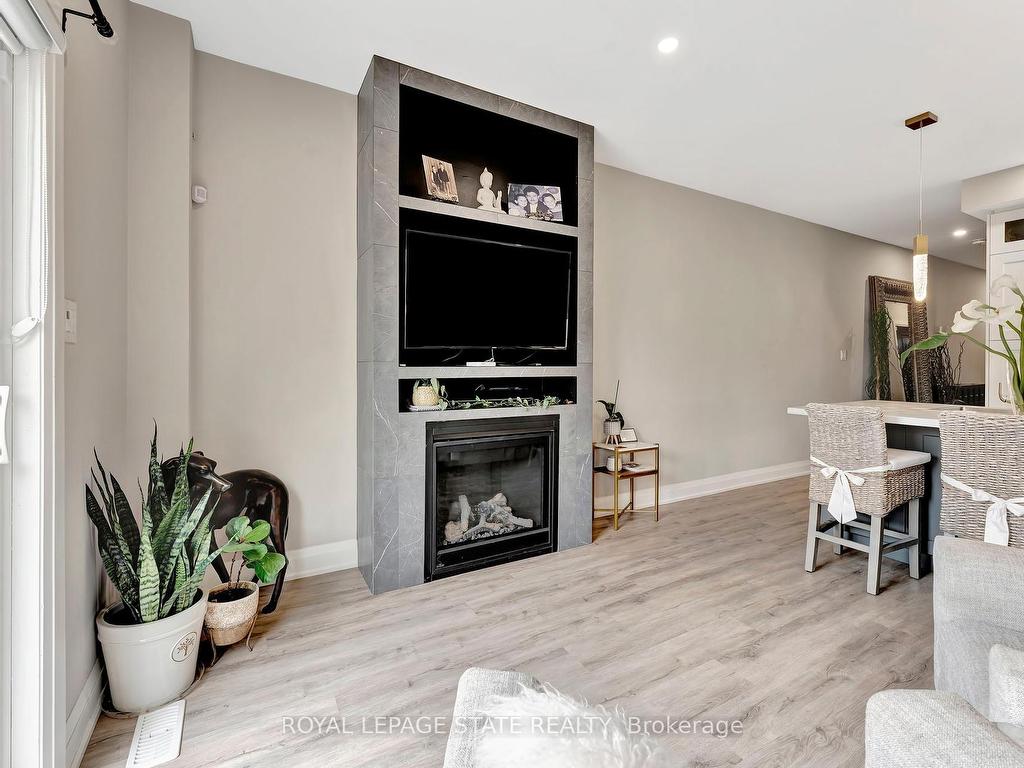 









74


Melbourne

Street,
Hamilton,




ON
L8P 2A6

