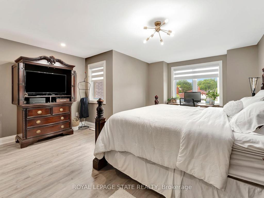 









74


Melbourne

Street,
Hamilton,




ON
L8P 2A6

