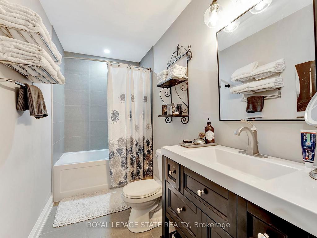 









74


Melbourne

Street,
Hamilton,




ON
L8P 2A6

