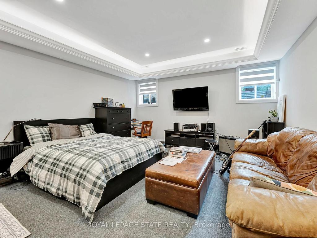 









74


Melbourne

Street,
Hamilton,




ON
L8P 2A6

