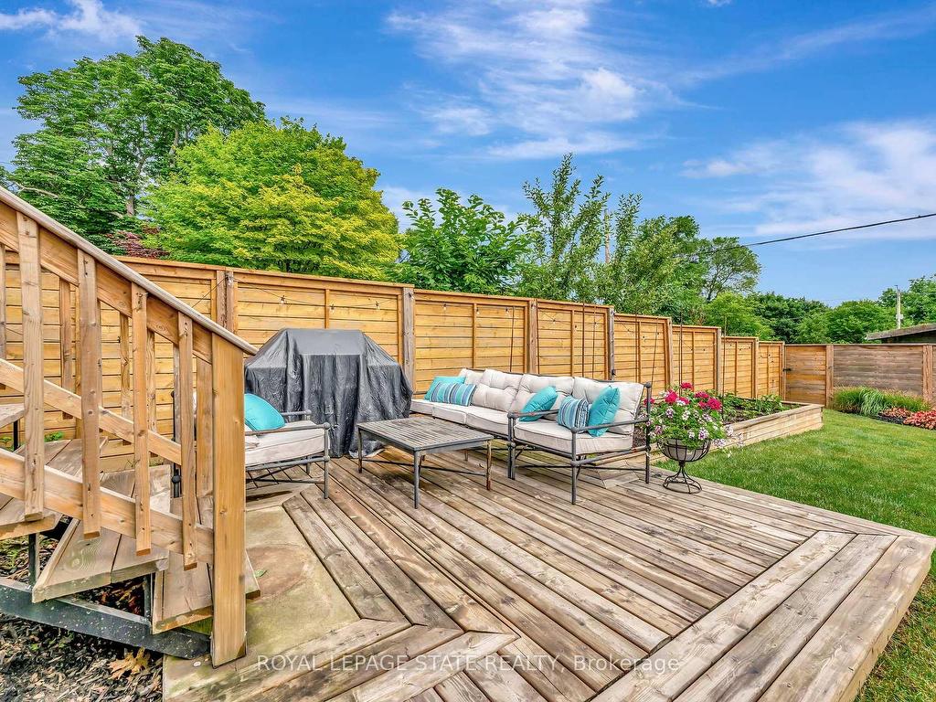 









74


Melbourne

Street,
Hamilton,




ON
L8P 2A6


