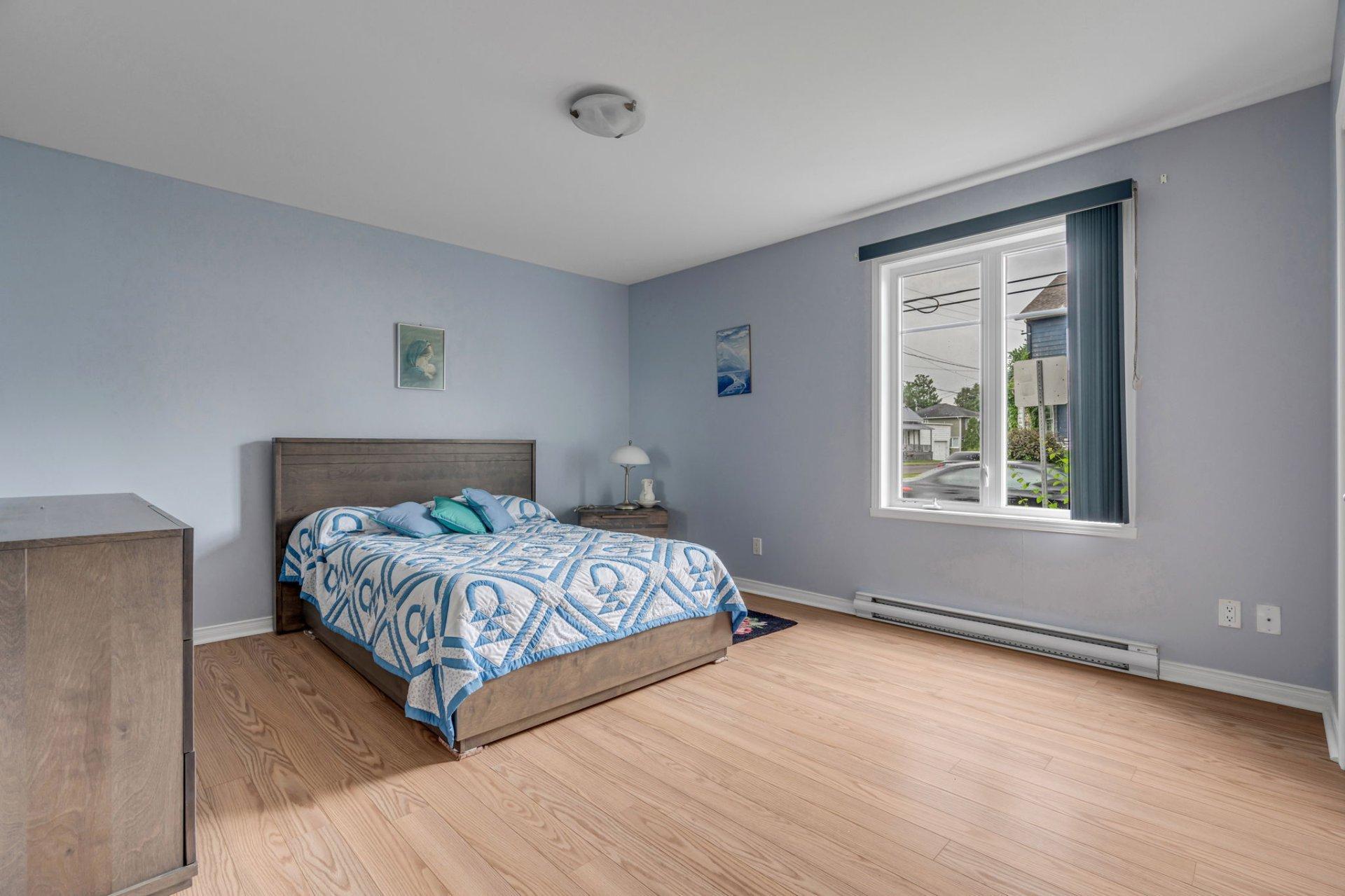 









234


Rue Commerciale

, 102,
Saint-Henri,




QC
G0R3E0

