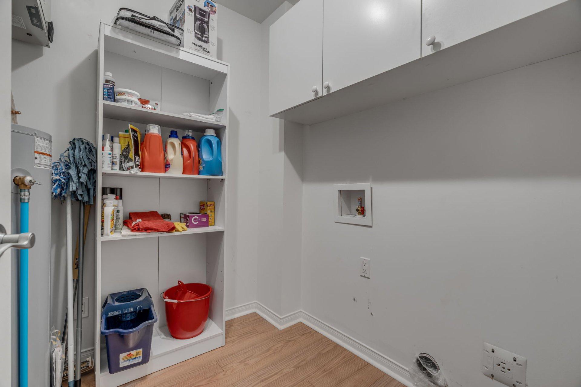 









234


Rue Commerciale

, 102,
Saint-Henri,




QC
G0R3E0

