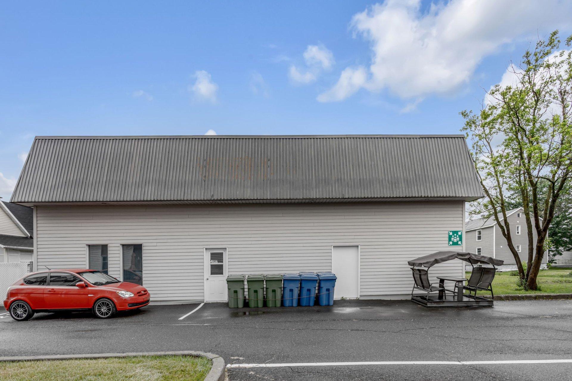 









234


Rue Commerciale

, 102,
Saint-Henri,




QC
G0R3E0

