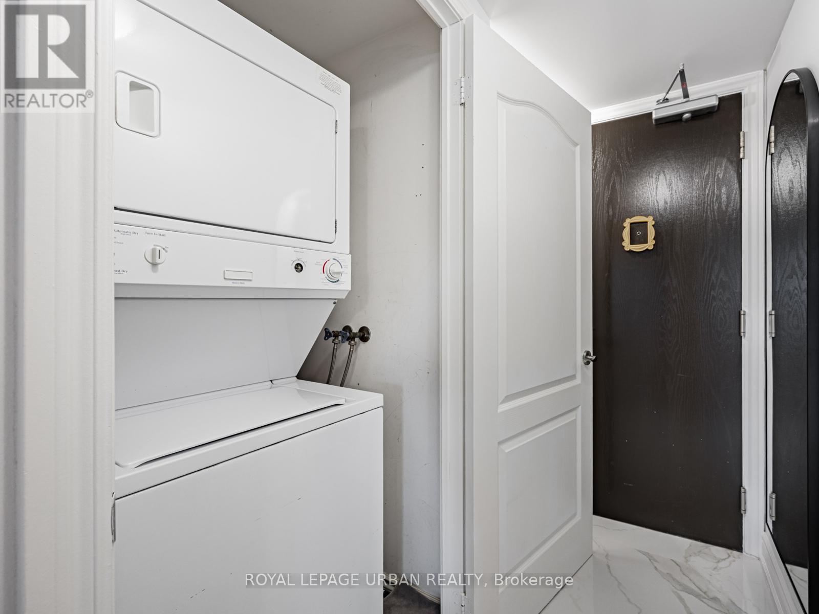 












202 - 1103 LESLIE STREET

,
Toronto,




Ontario
M3C4G8

