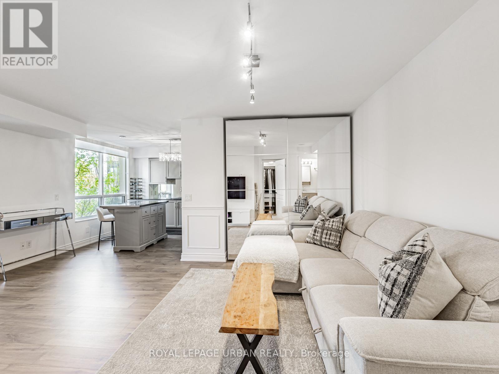 












202 - 1103 LESLIE STREET

,
Toronto,




Ontario
M3C4G8

