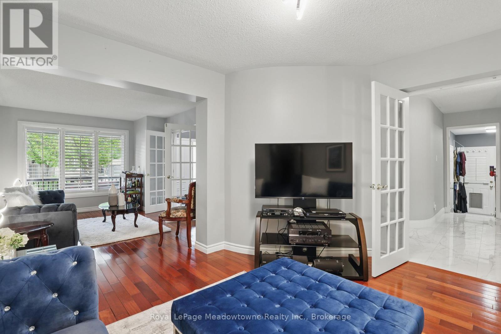 












1235 FIELD DRIVE

,
Milton (CL Clarke),




Ontario
L9T6G4

