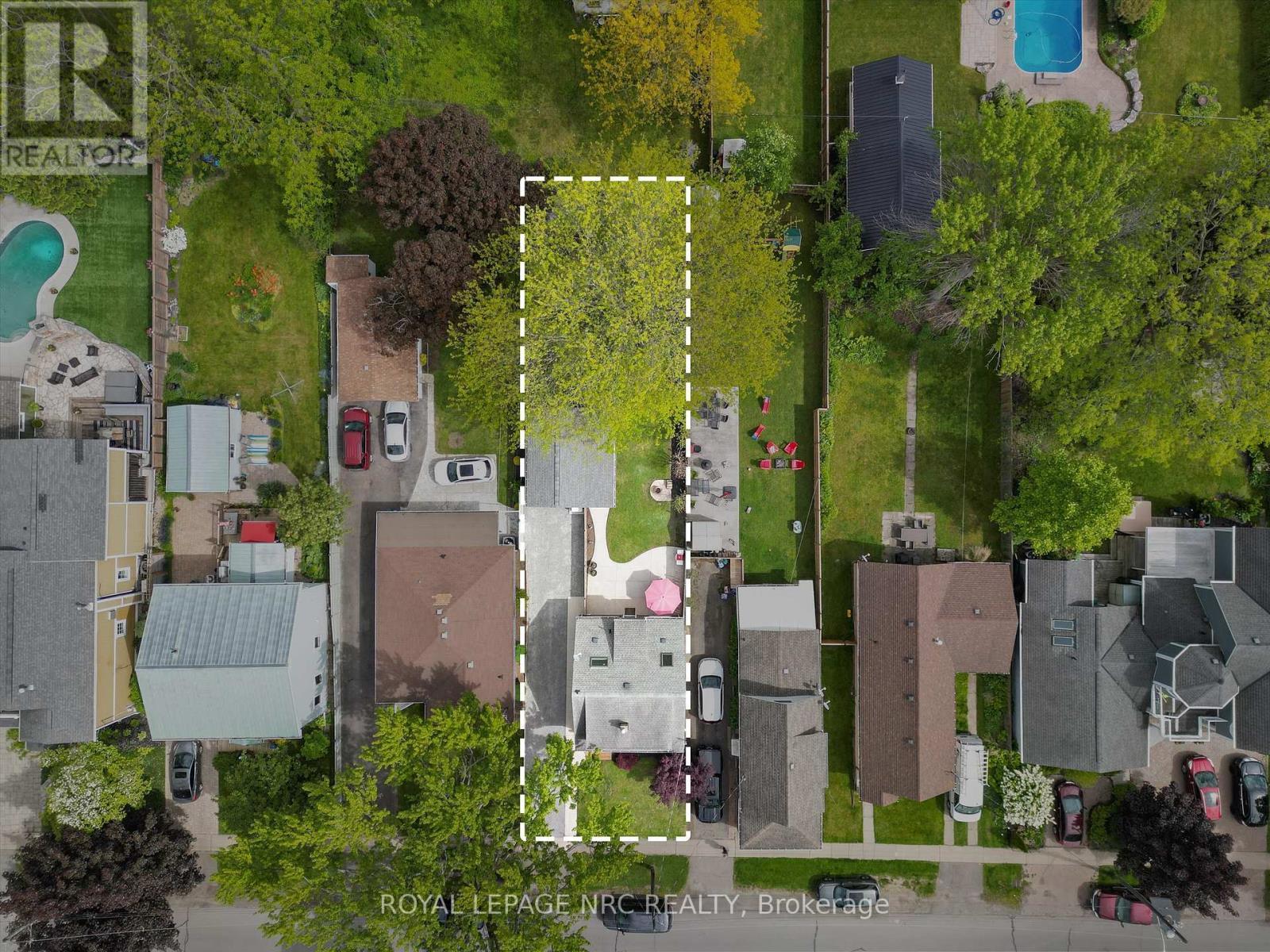 












77 BAYVIEW DRIVE

,
St. Catharines (Port Dalhousie),




Ontario
L2N4Y7

