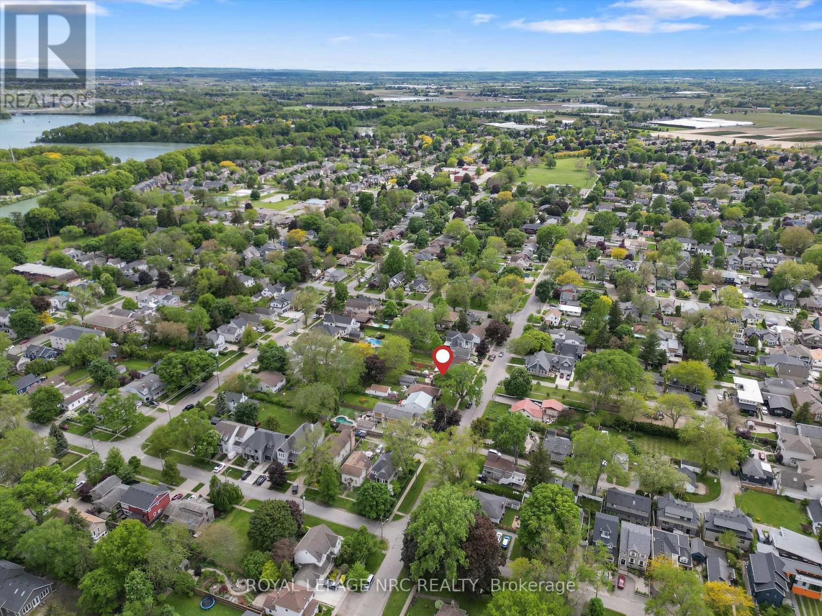 












77 BAYVIEW DRIVE

,
St. Catharines (Port Dalhousie),




Ontario
L2N4Y7

