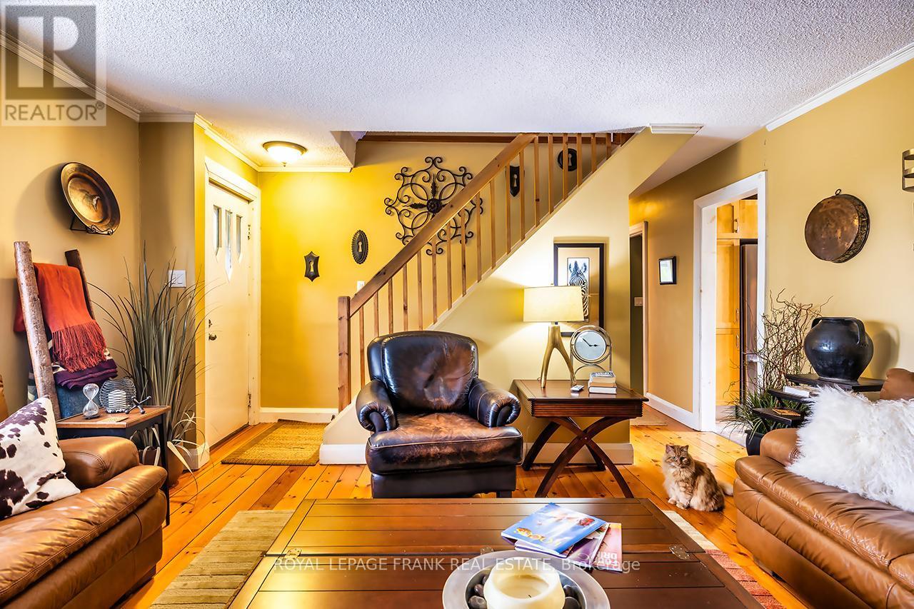 












1361 HIGHWAY 7A

,
Scugog (Port Perry),




Ontario
L9L1B5

