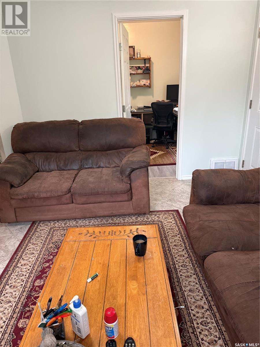 












202 Maxwell STREET

,
Kamsack,




Saskatchewan
S0A1S0

