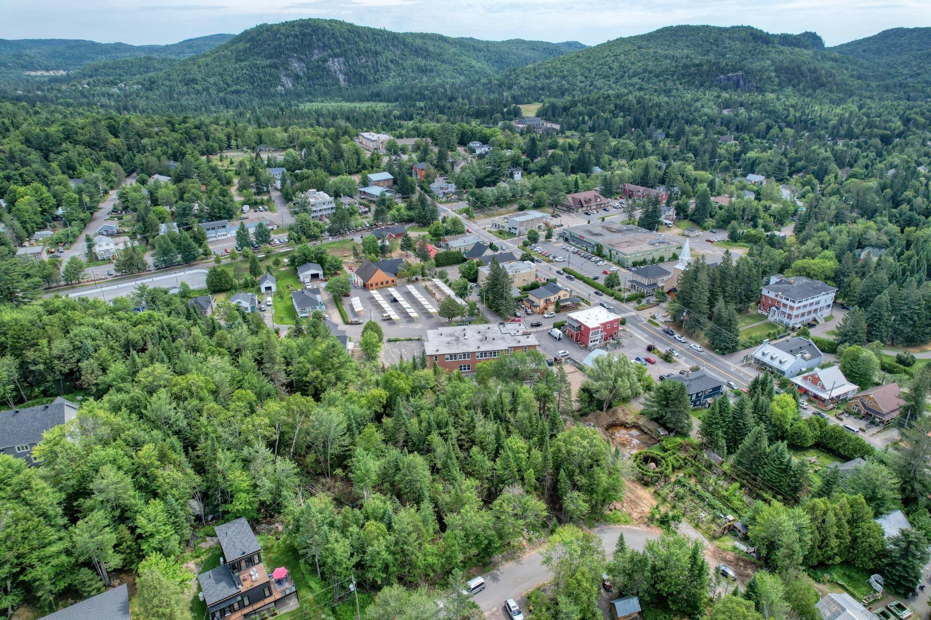 












Rue Ernest-Brousseau

,
Val-David,







QC
J0T2N0

