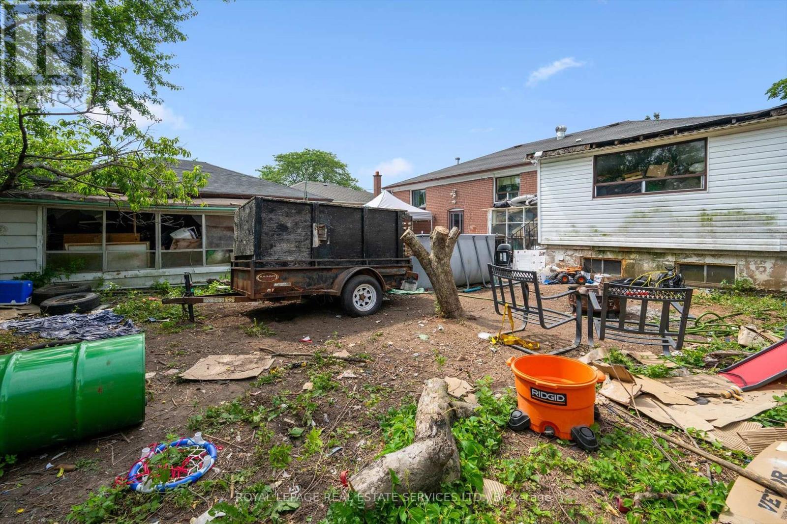 












451 SANDMERE PLACE

,
Oakville,




Ontario
L6L4G5

