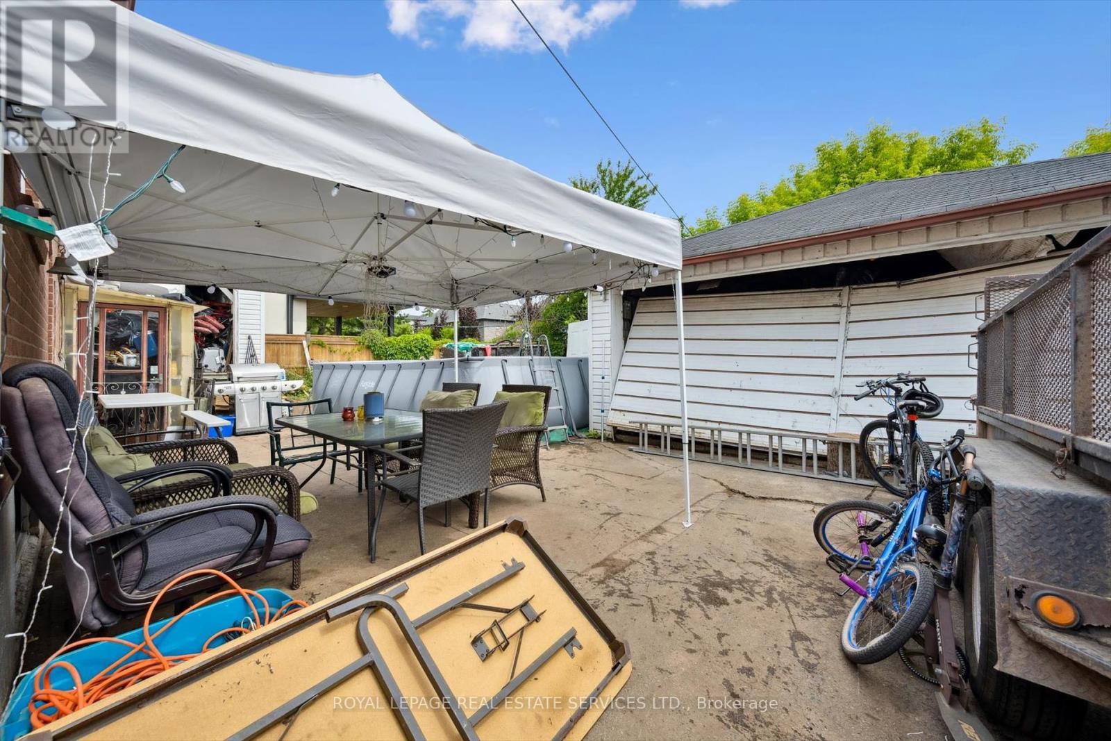 












451 SANDMERE PLACE

,
Oakville,




Ontario
L6L4G5

