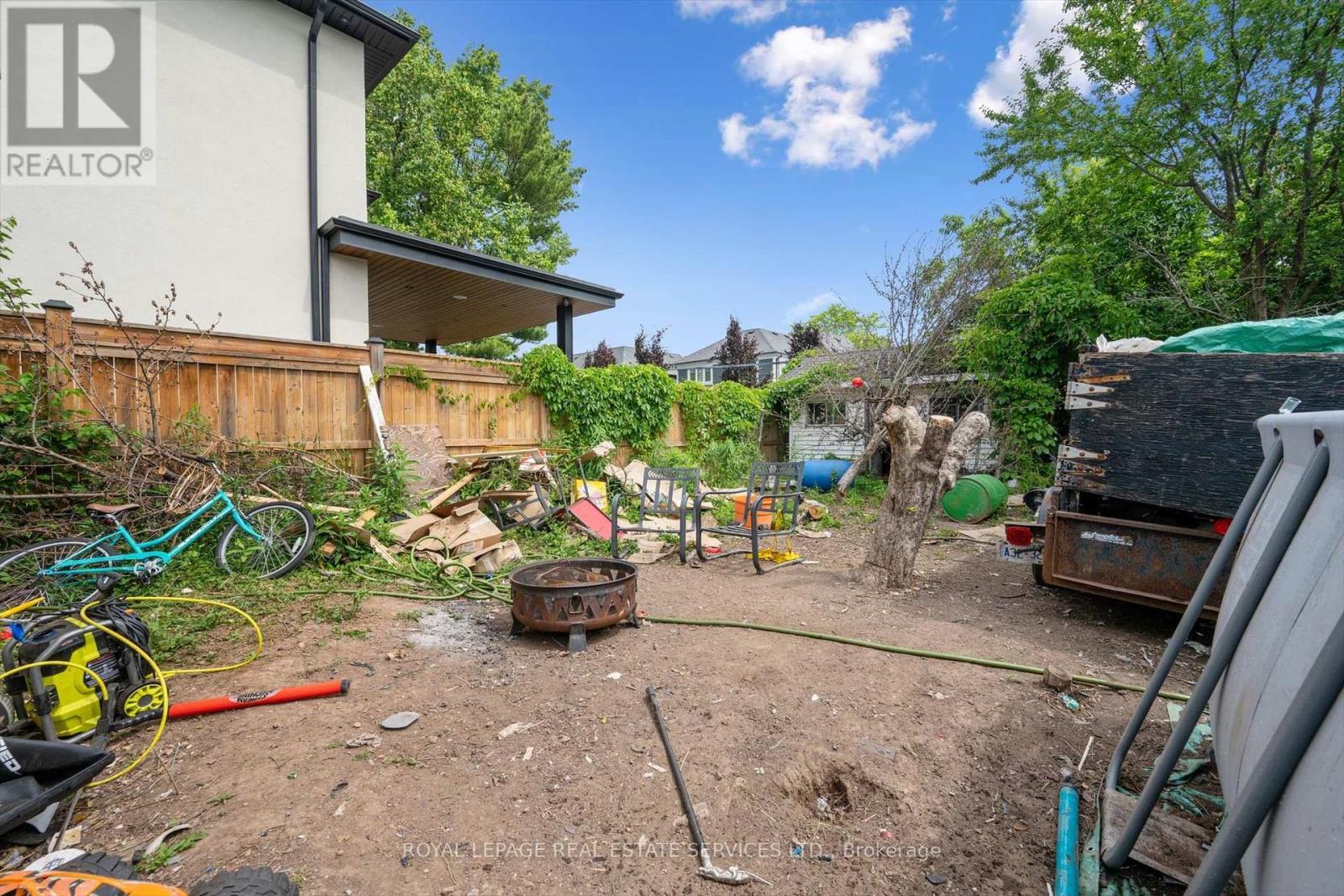 












451 SANDMERE PLACE

,
Oakville,




Ontario
L6L4G5

