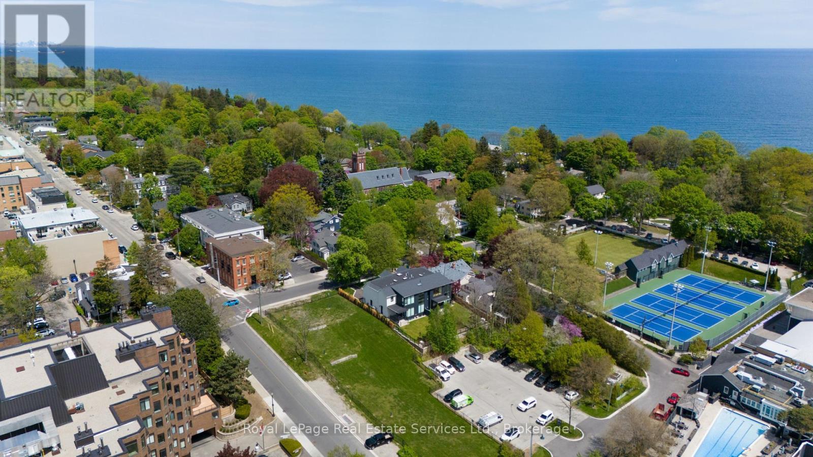 












68 NAVY STREET

,
Oakville (OO Old Oakville),




Ontario
L6J2Y9

