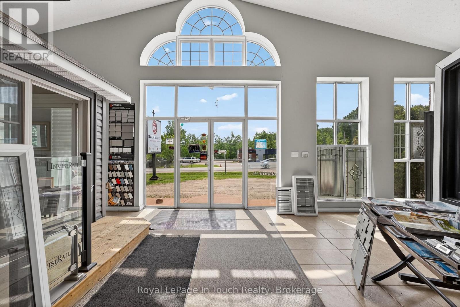 












760 BALM BEACH ROAD E

,
Midland,




Ontario
L4R4K4

