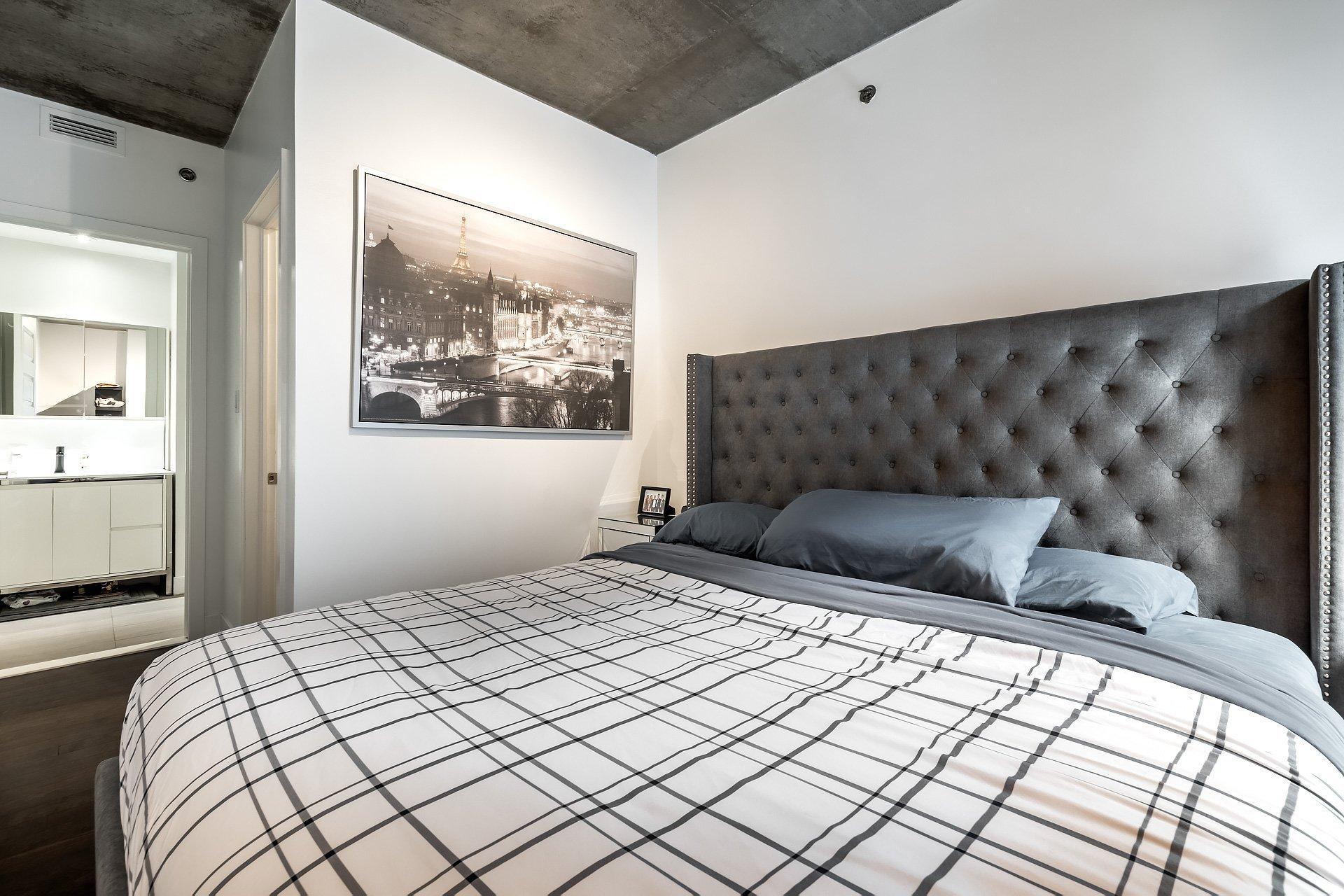 









2335


Ch. Manella

, 211,
Mont-Royal,




QC
H4P0B3

