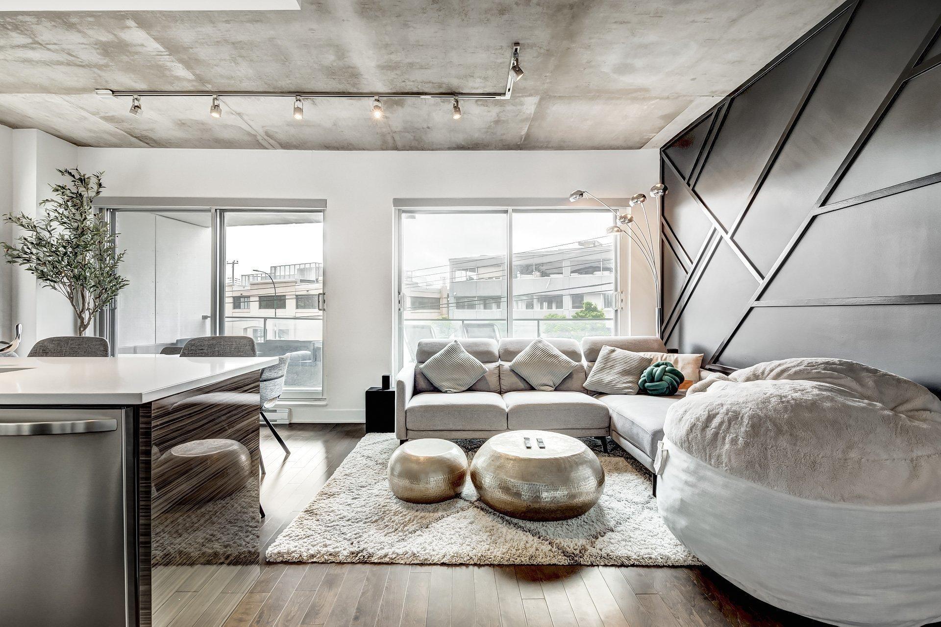 









2335


Ch. Manella

, 211,
Mont-Royal,




QC
H4P0B3


