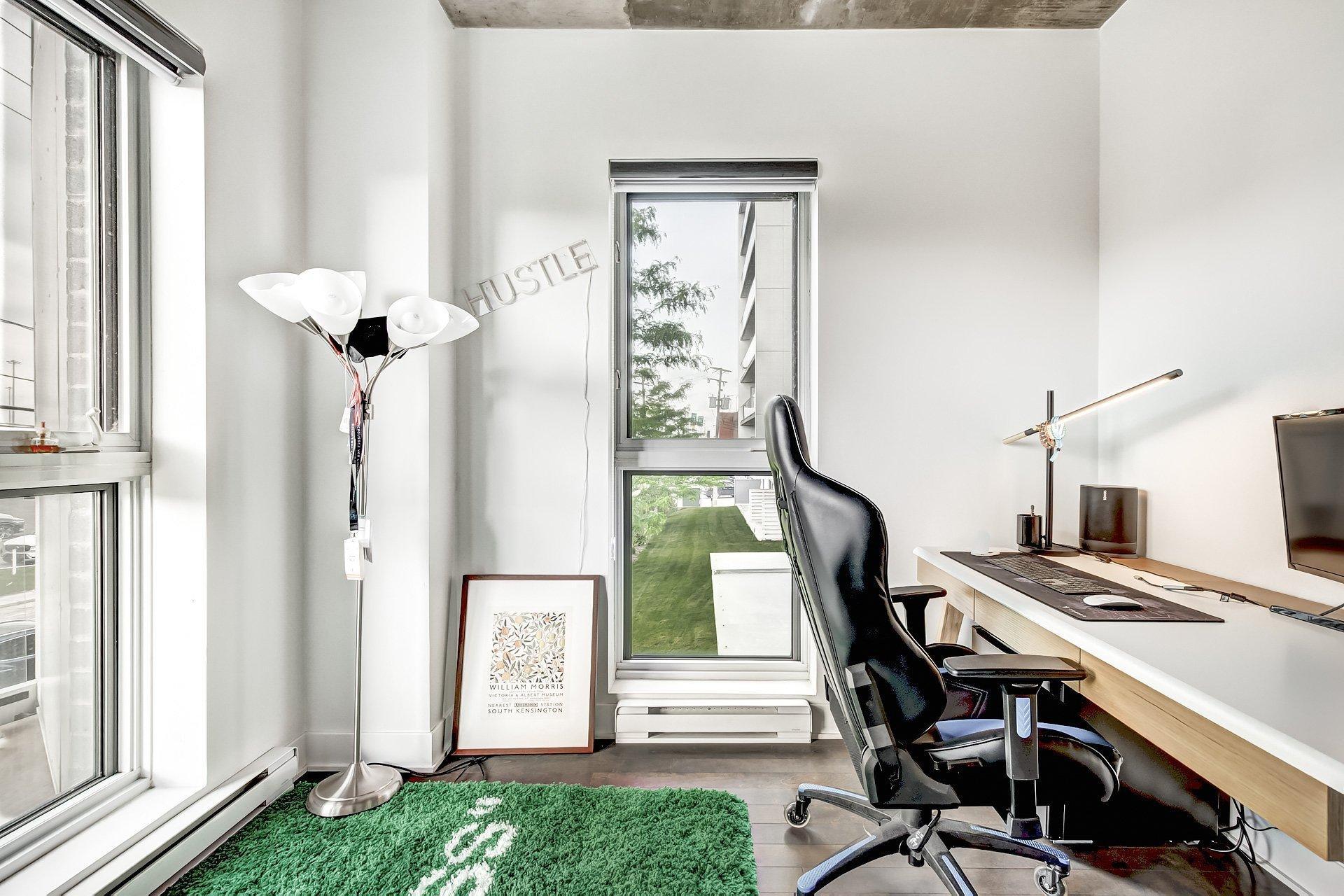 









2335


Ch. Manella

, 211,
Mont-Royal,




QC
H4P0B3

