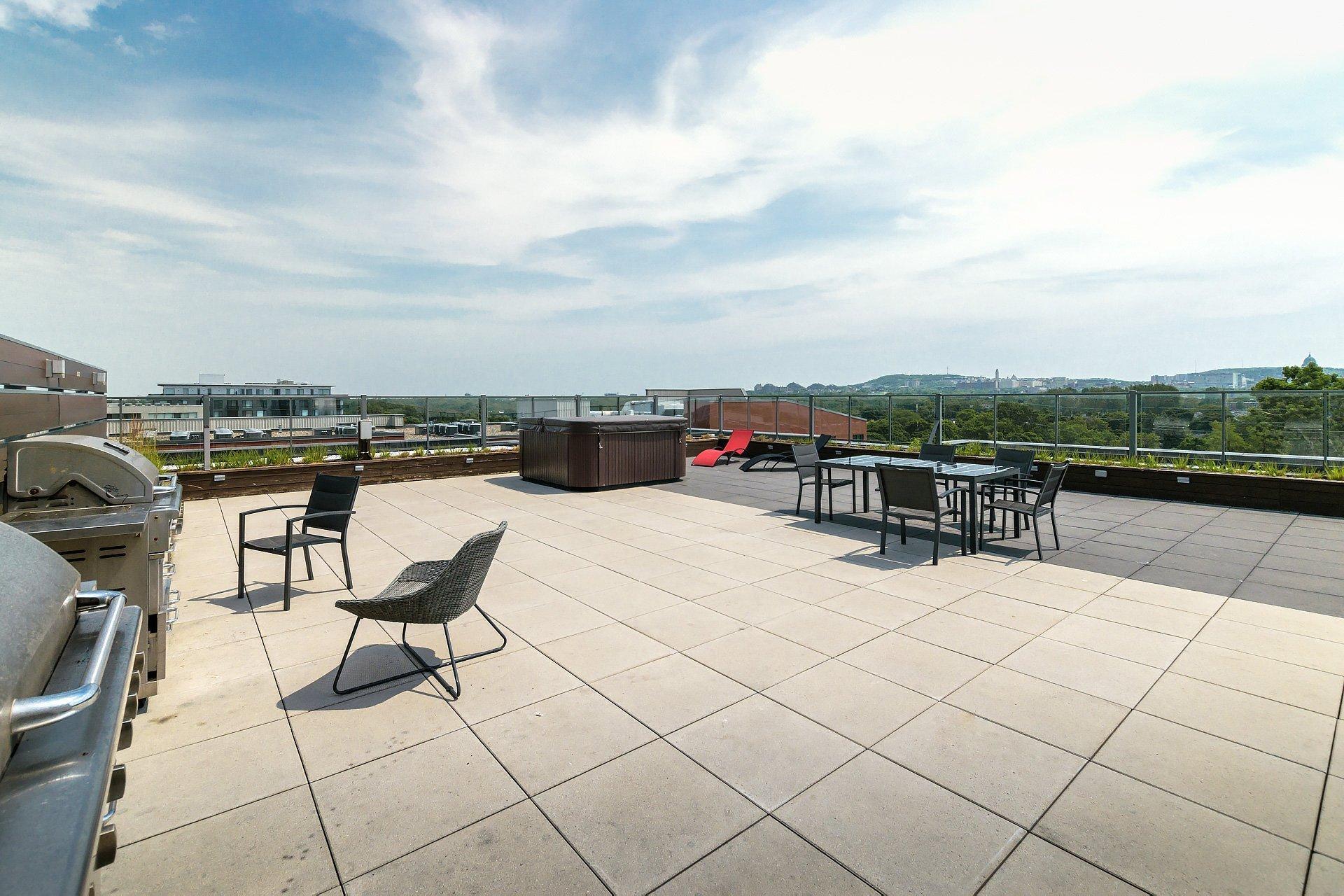 









2335


Ch. Manella

, 211,
Mont-Royal,




QC
H4P0B3

