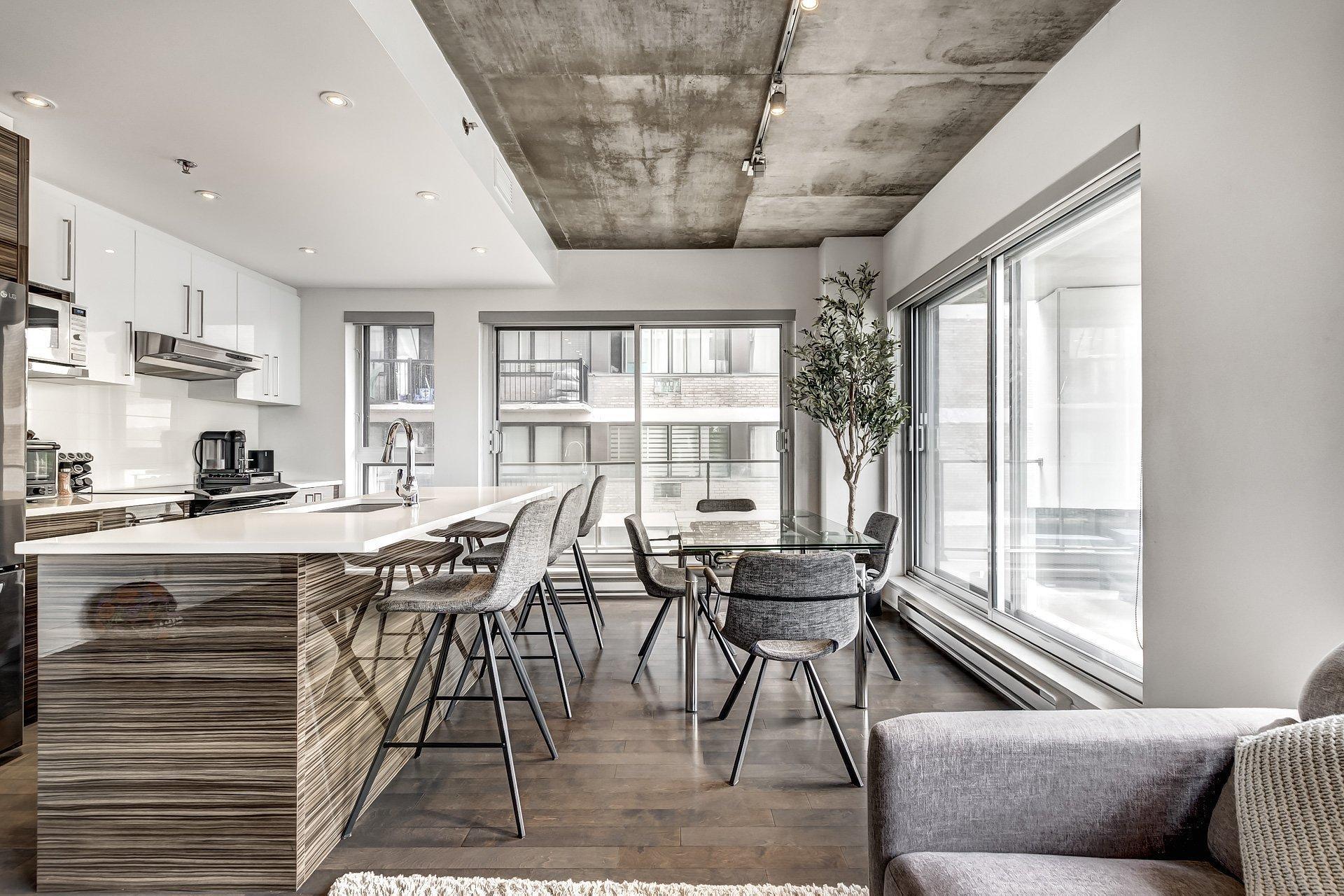 









2335


Ch. Manella

, 211,
Mont-Royal,




QC
H4P0B3

